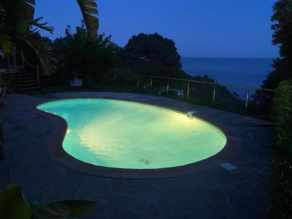 Villa Les Alizes Rayol-Canadel-sur-Mer Exterior photo