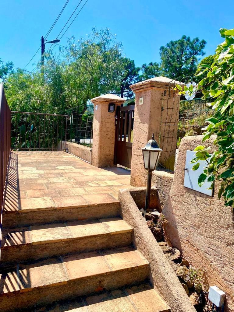 Villa Les Alizes Rayol-Canadel-sur-Mer Exterior photo